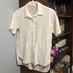 Uber cute White tee with lace front.